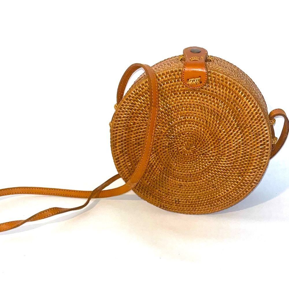 Handwoven straw crossbody